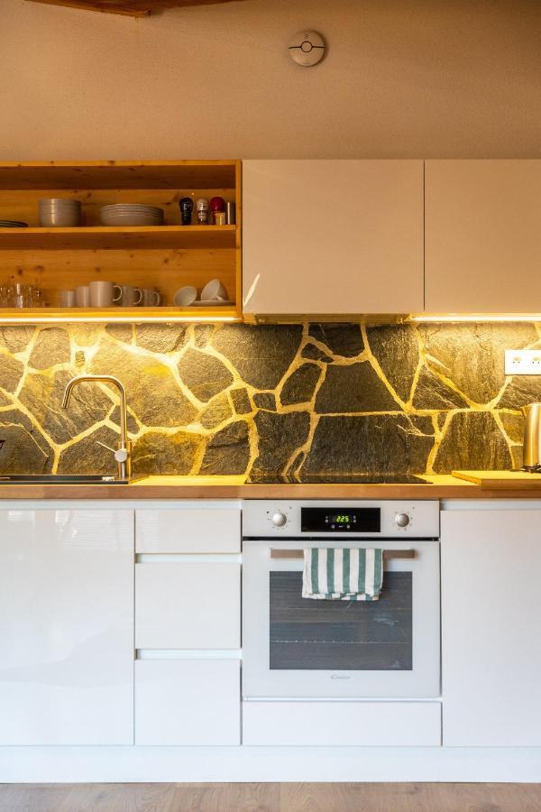 Lucnica Apartments Тале Екстериор снимка